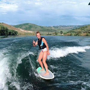 Meet your Posher, Taya